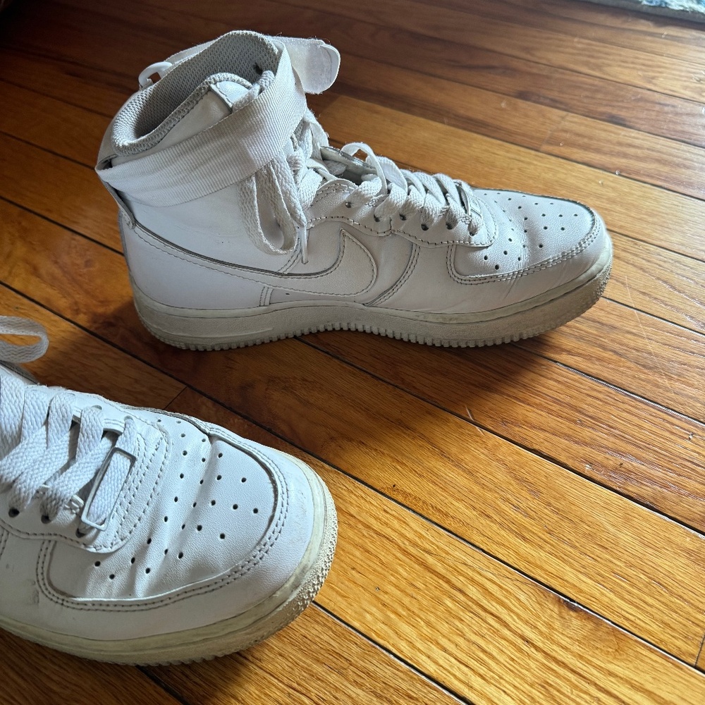 White on White Nike Air Force Hightop